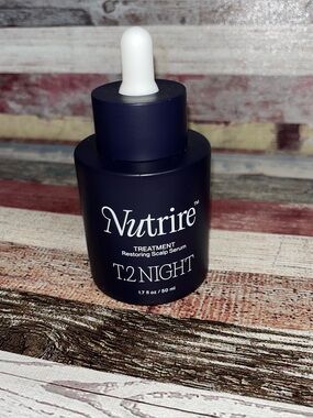 Nutrire T.2 Night Treatment Restoring Scalp Serum NWOB 1.7 Oz Hydrating Smoothes